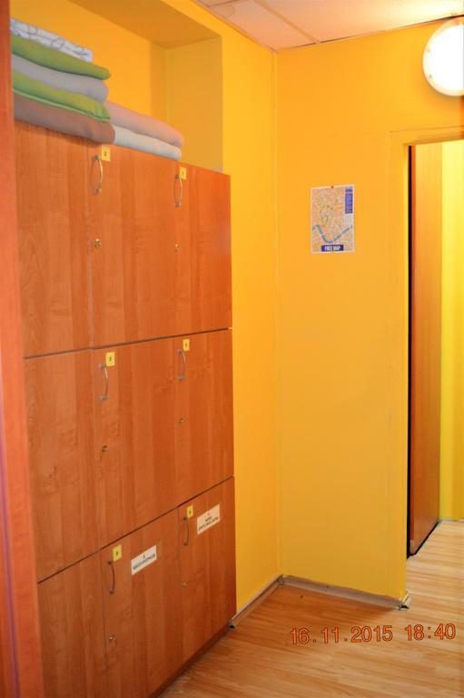 Honey Hostel Красков Екстериор снимка