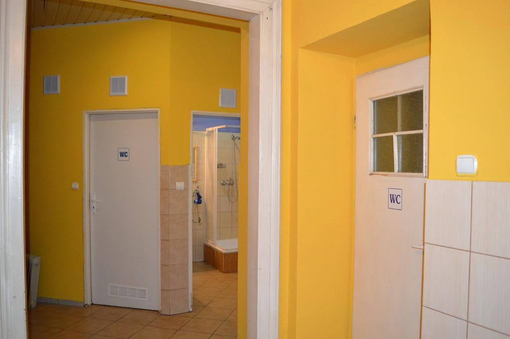 Honey Hostel Красков Екстериор снимка