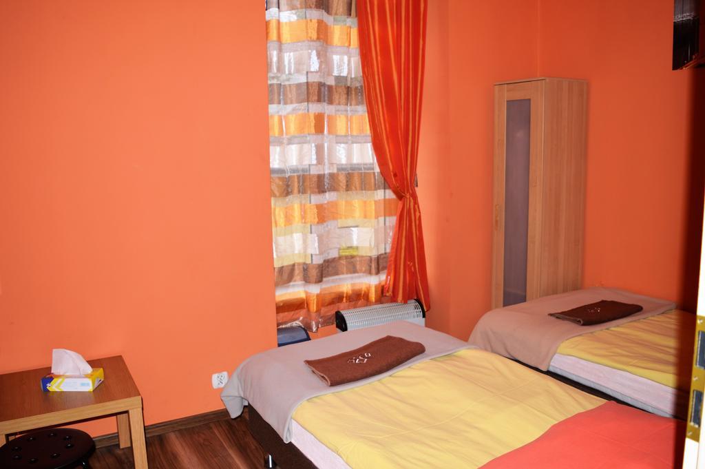 Honey Hostel Красков Екстериор снимка