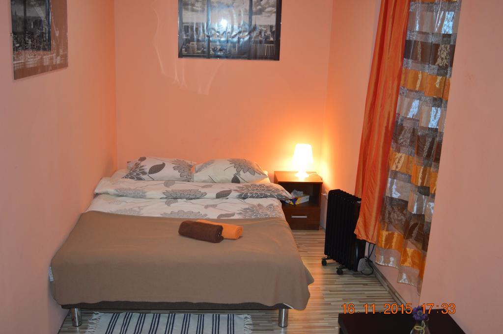 Honey Hostel Красков Екстериор снимка