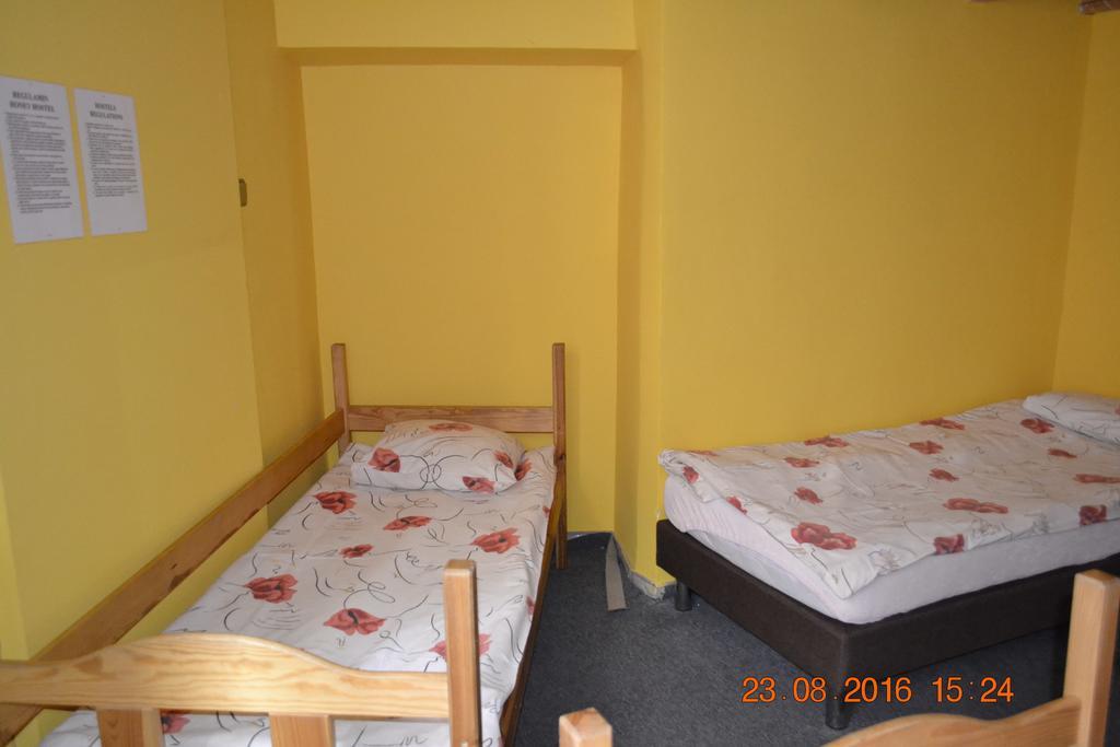 Honey Hostel Красков Екстериор снимка